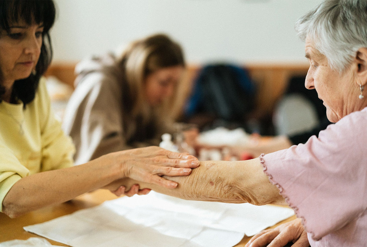 Hydrocolloid Dressings and How They Support Wound Healing